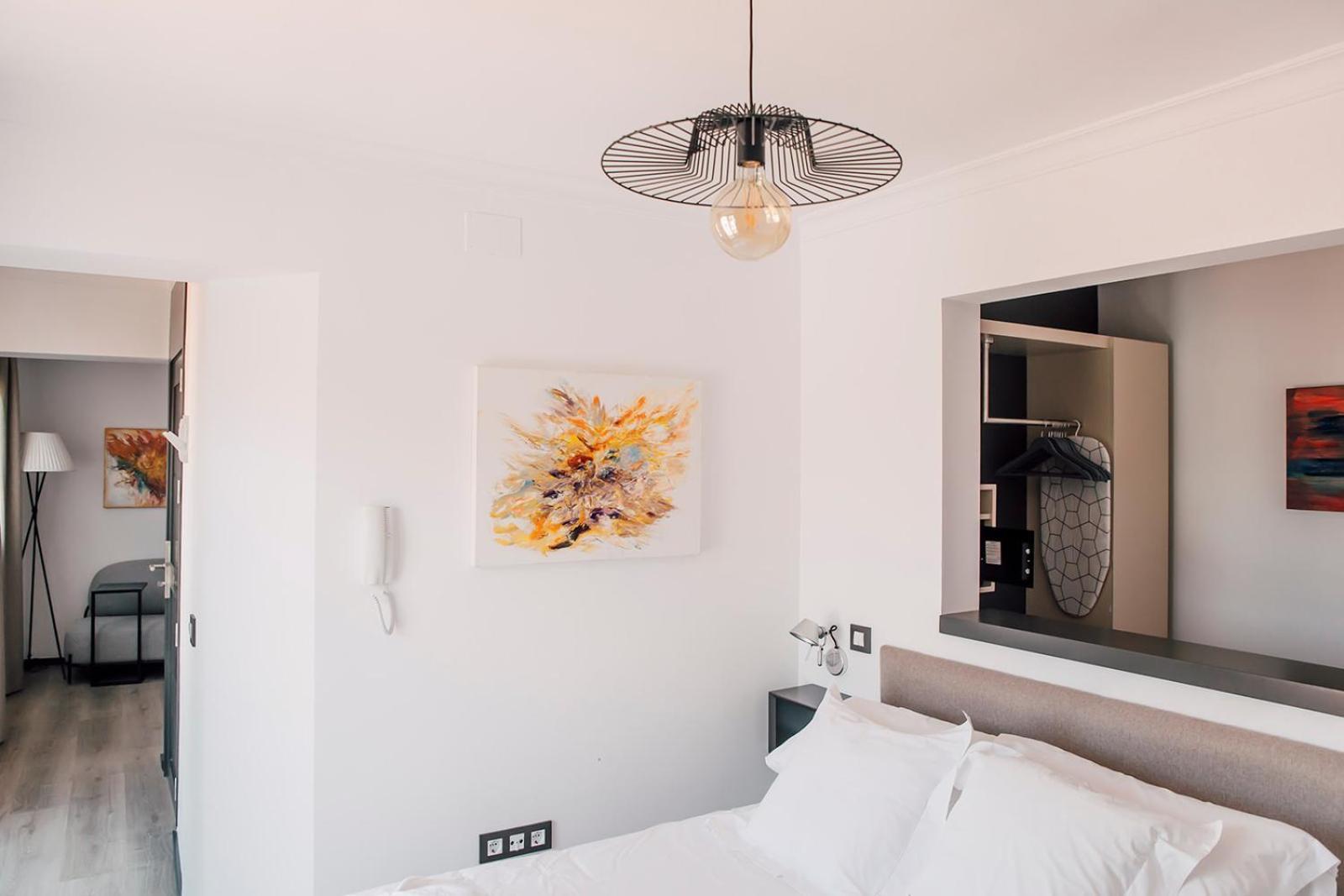 Puerta Catedral Holiday Suites Seville Phòng bức ảnh