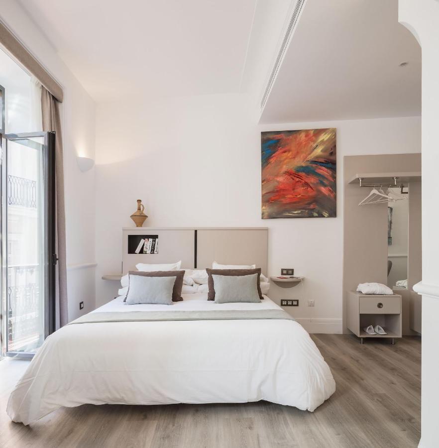 Puerta Catedral Holiday Suites Seville Ngoại thất bức ảnh