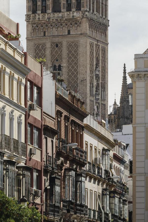 Puerta Catedral Holiday Suites Seville Ngoại thất bức ảnh