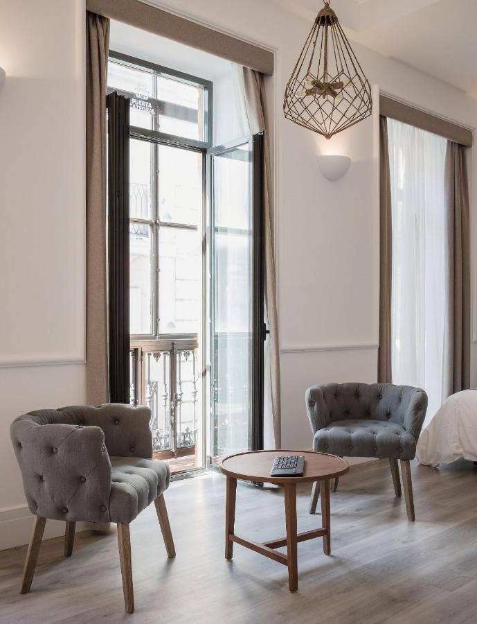 Puerta Catedral Holiday Suites Seville Ngoại thất bức ảnh
