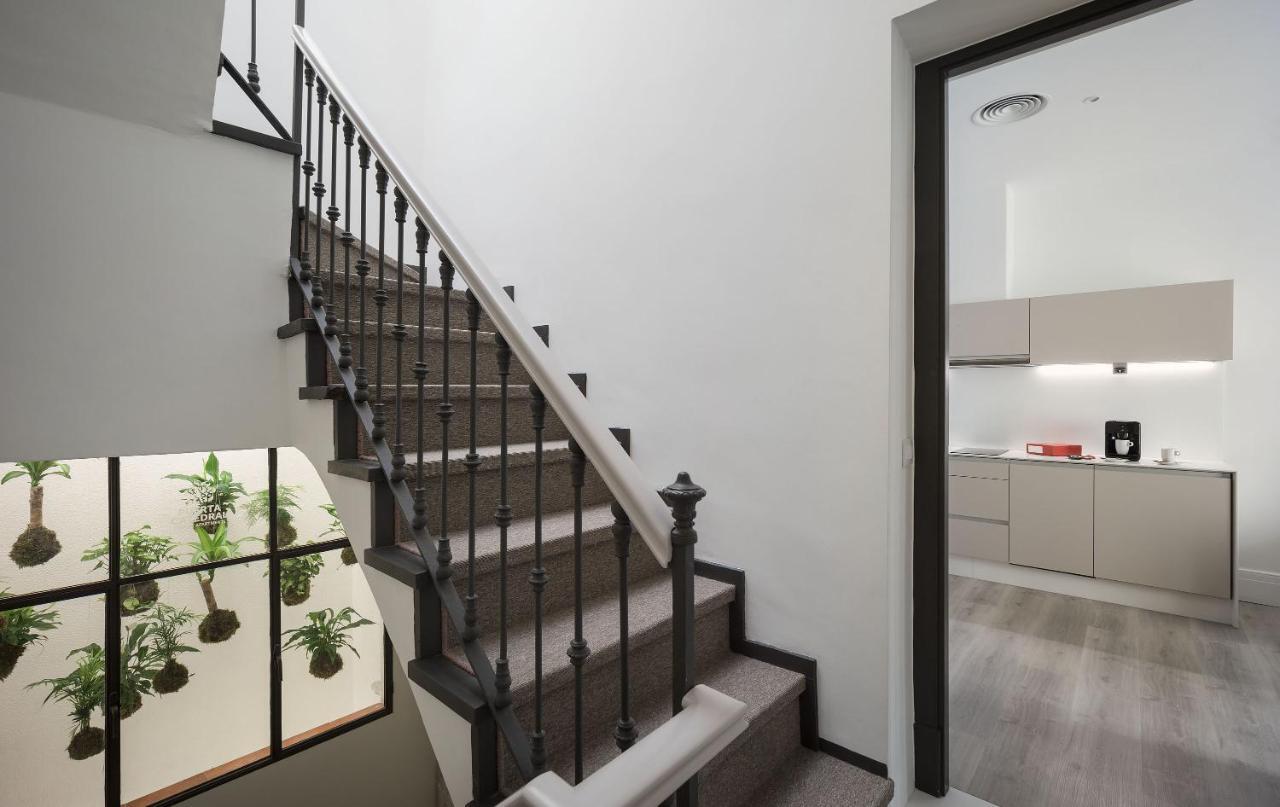 Puerta Catedral Holiday Suites Seville Ngoại thất bức ảnh