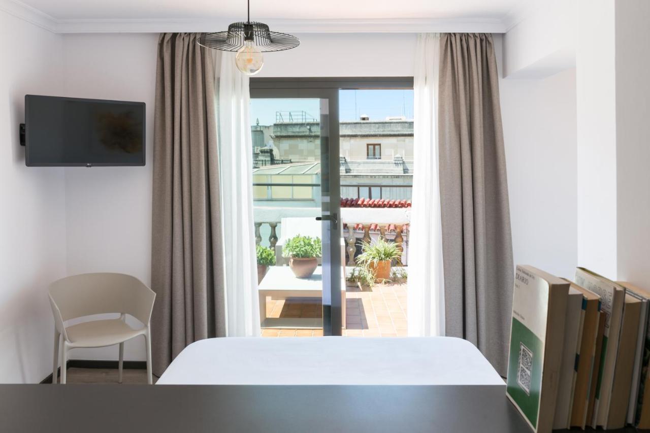 Puerta Catedral Holiday Suites Seville Ngoại thất bức ảnh