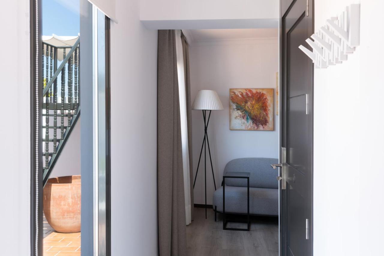Puerta Catedral Holiday Suites Seville Ngoại thất bức ảnh