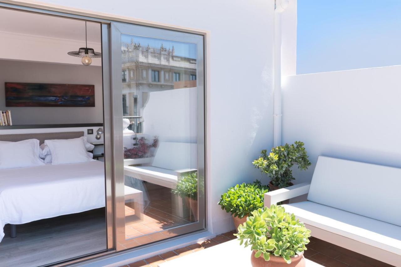 Puerta Catedral Holiday Suites Seville Ngoại thất bức ảnh