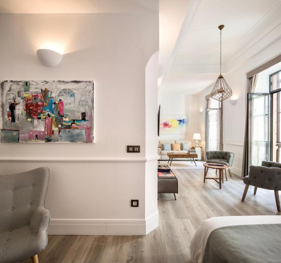 Puerta Catedral Holiday Suites Seville Ngoại thất bức ảnh