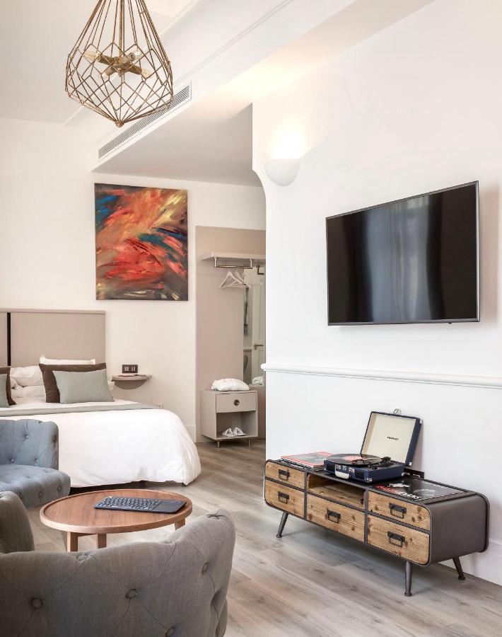 Puerta Catedral Holiday Suites Seville Ngoại thất bức ảnh