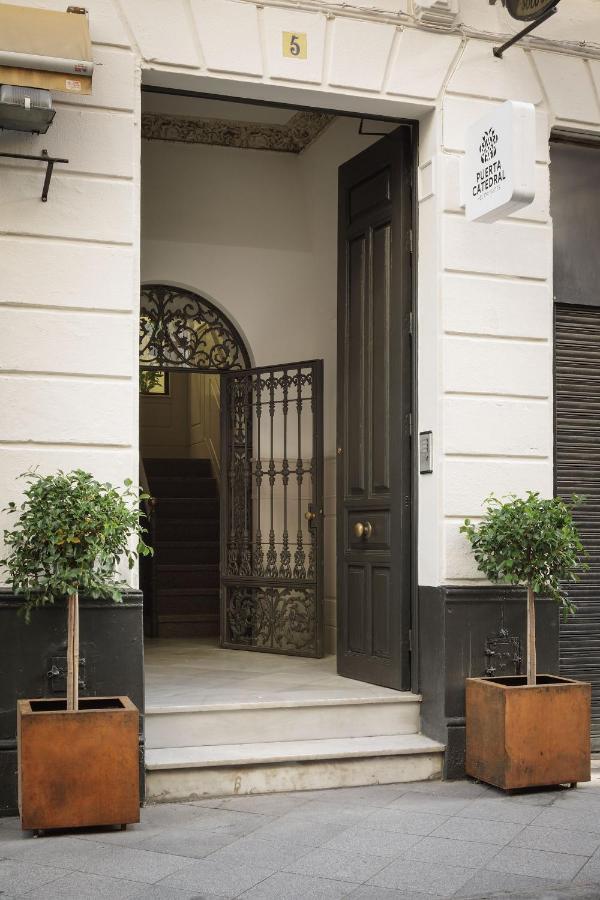 Puerta Catedral Holiday Suites Seville Ngoại thất bức ảnh